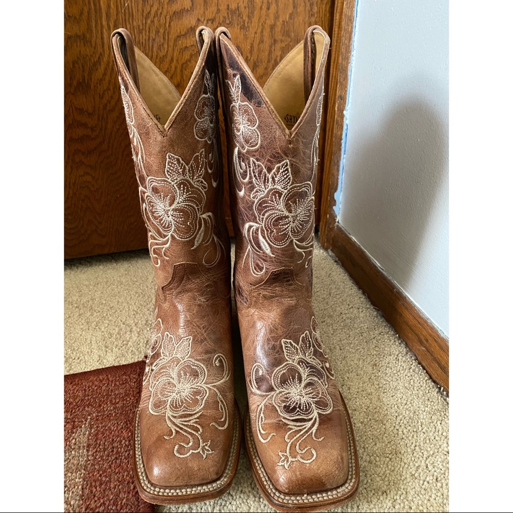 Genuine leather Shyanne Boots